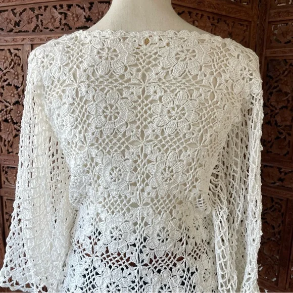 True Vintage White Boho Crochet Bell  Angel Sleeve Top - Picture 7 of 10